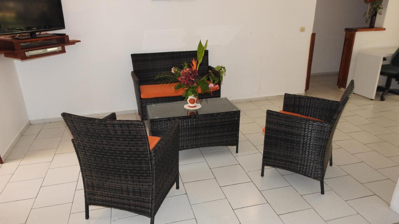 Villa Nanou , Villa De Plein Pied Avec Joli Jardin Bouillante Buitenkant foto